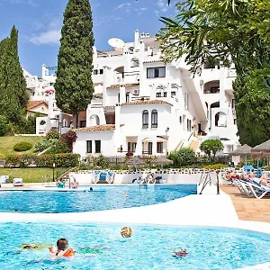 Pueblo Evita Premium Apartahotel
